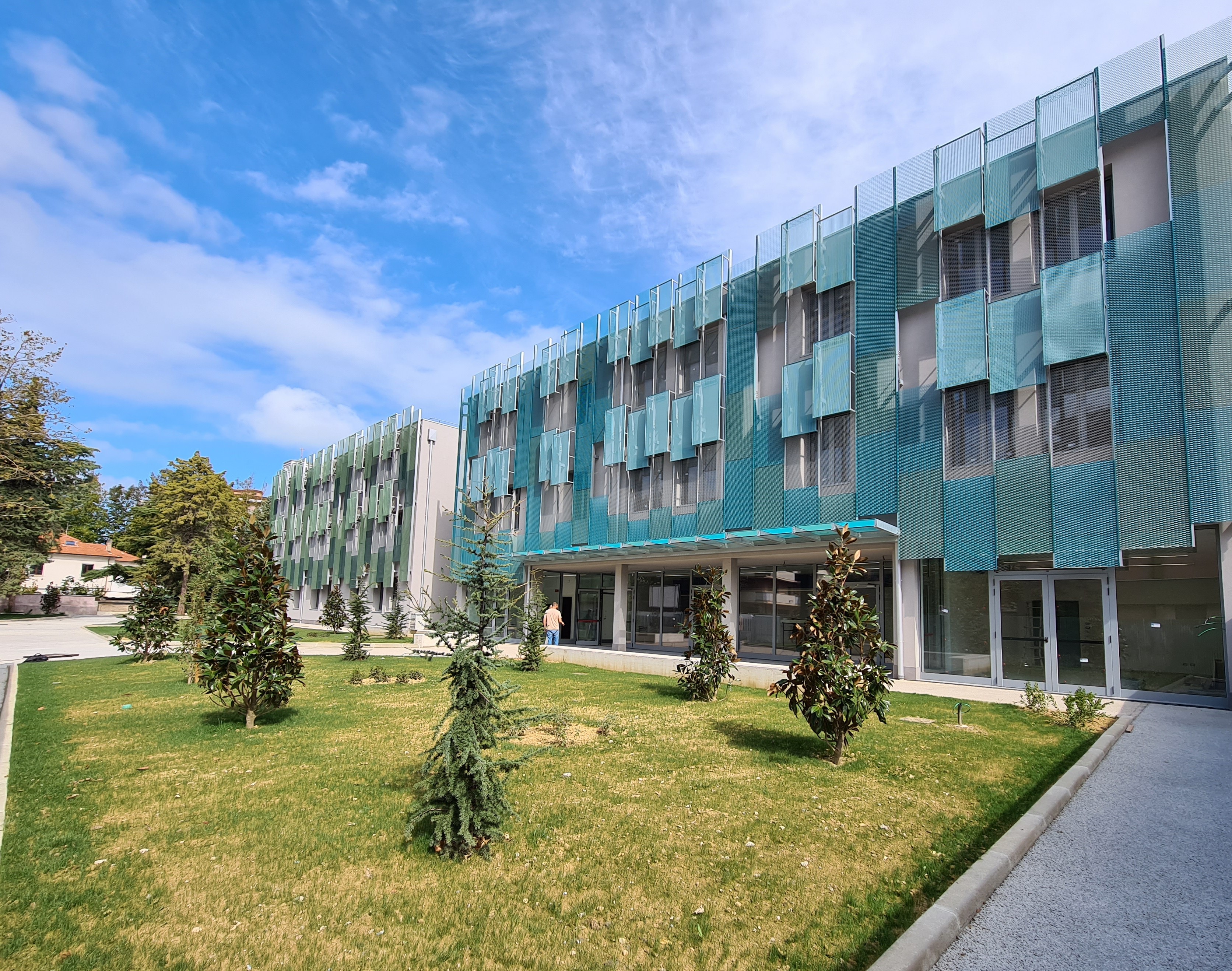 Facciata del Liceo Guglielmo Marconi